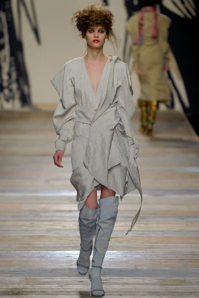 Look 27